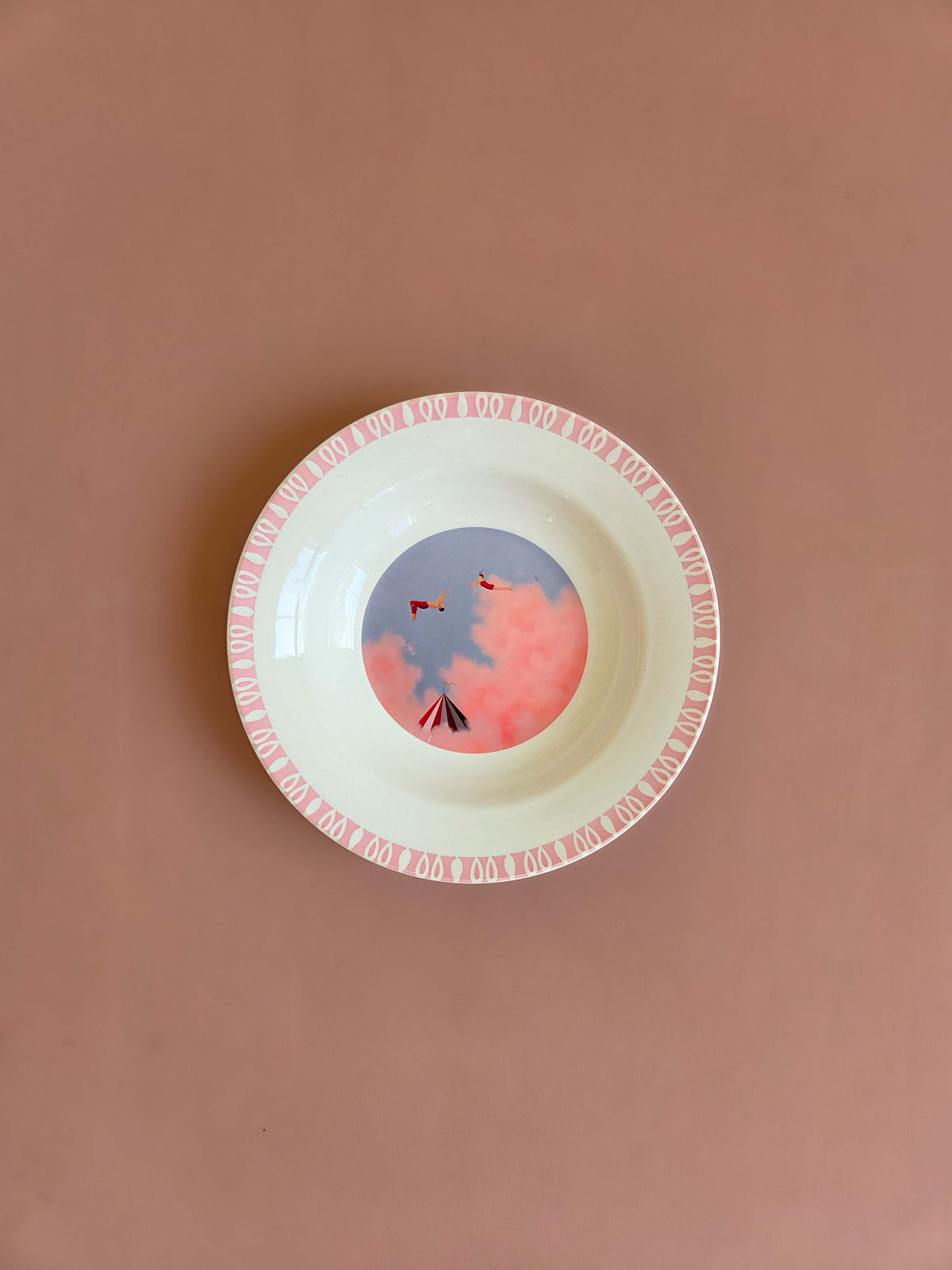 Wandbord diep trapeze