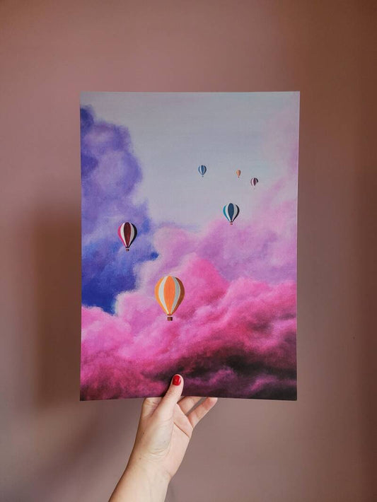 Een illustratie van kleurrijke luchtballonnen in de vorm van borsten op een A3 print.